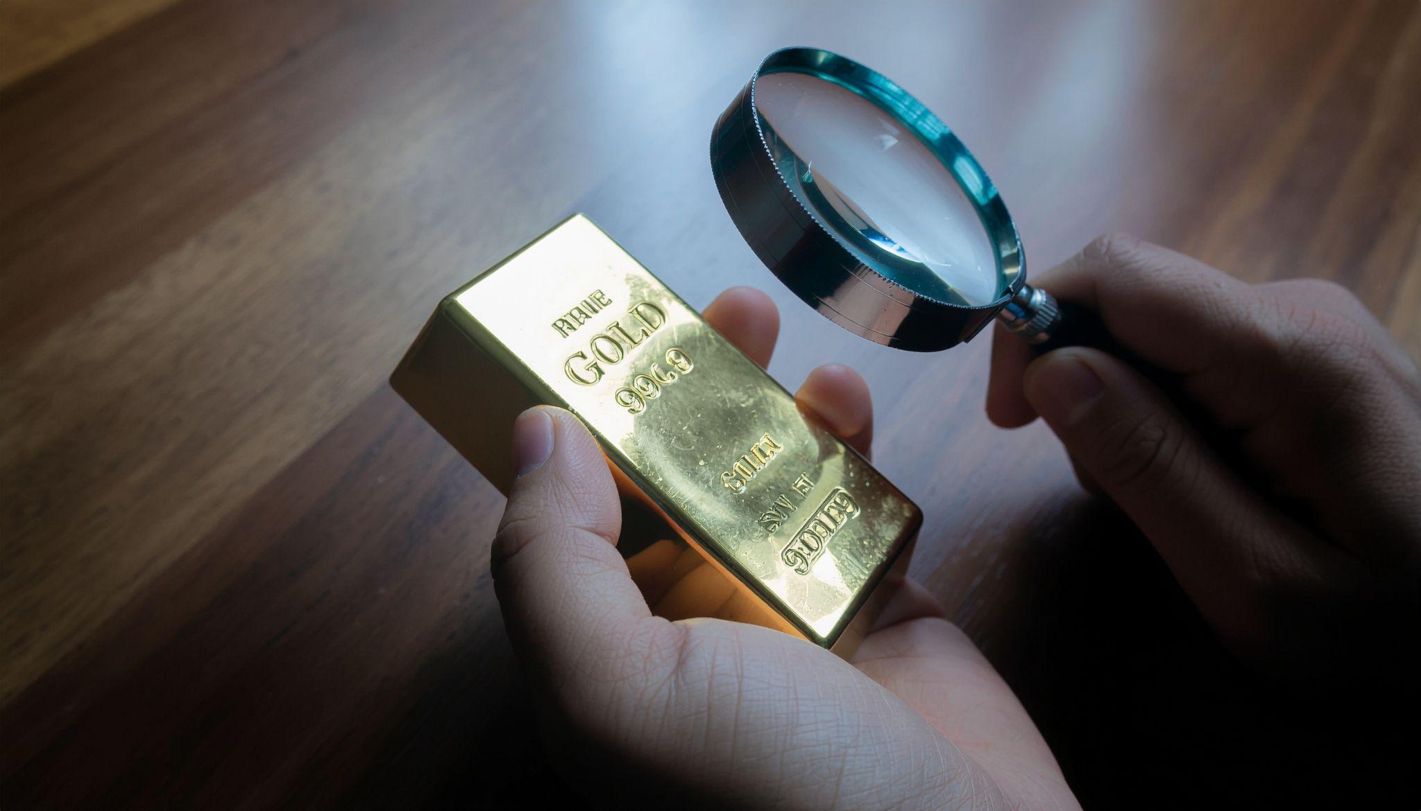 Cross-checking gold bar details with refiner verification